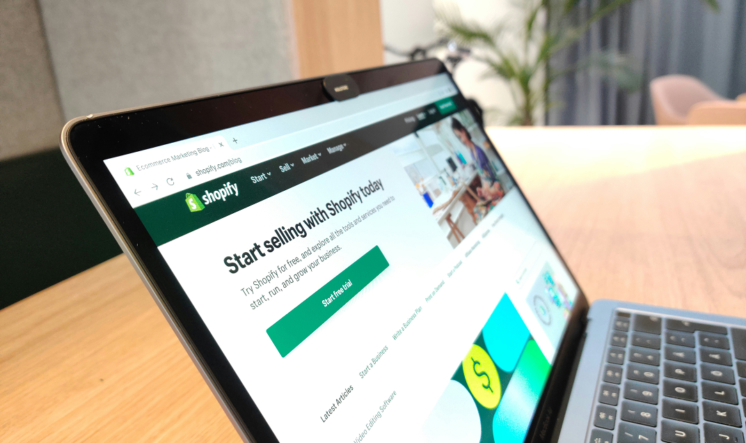 How Moving to Shopify Can Increase Your Conversion Rate and Average Order Value: An Evidence-Based Guide 5 hookle app 6Pa7l0unTAY unsplash 1 - SOZO Web Design Agency